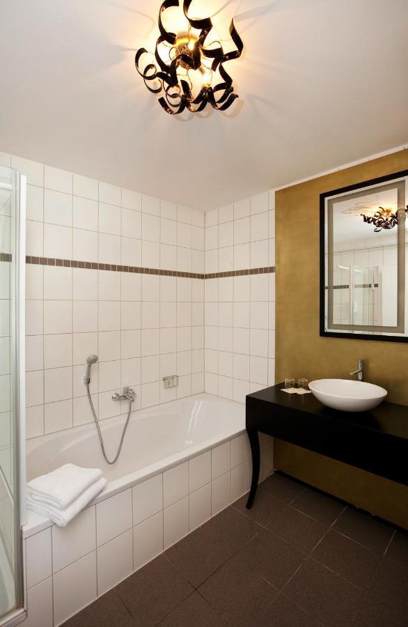 Hotel Schloss Zu 3*