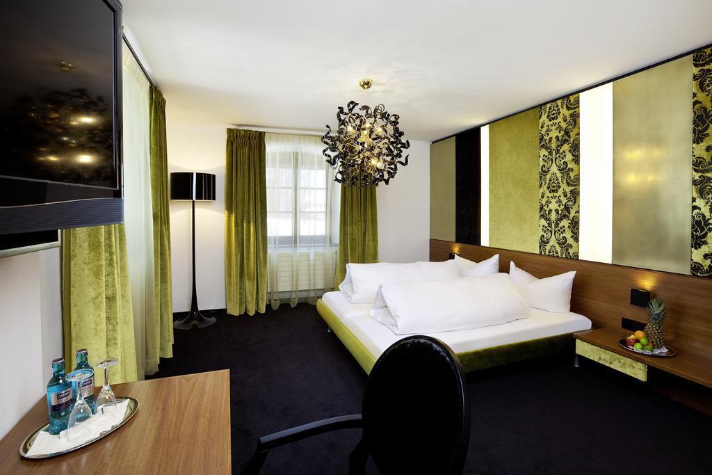 Schloss Zu Hotel 3*
